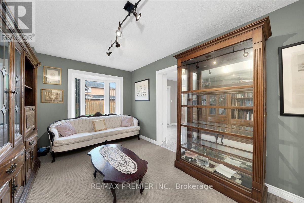 17 BERRYDOWN DRIVE - 14