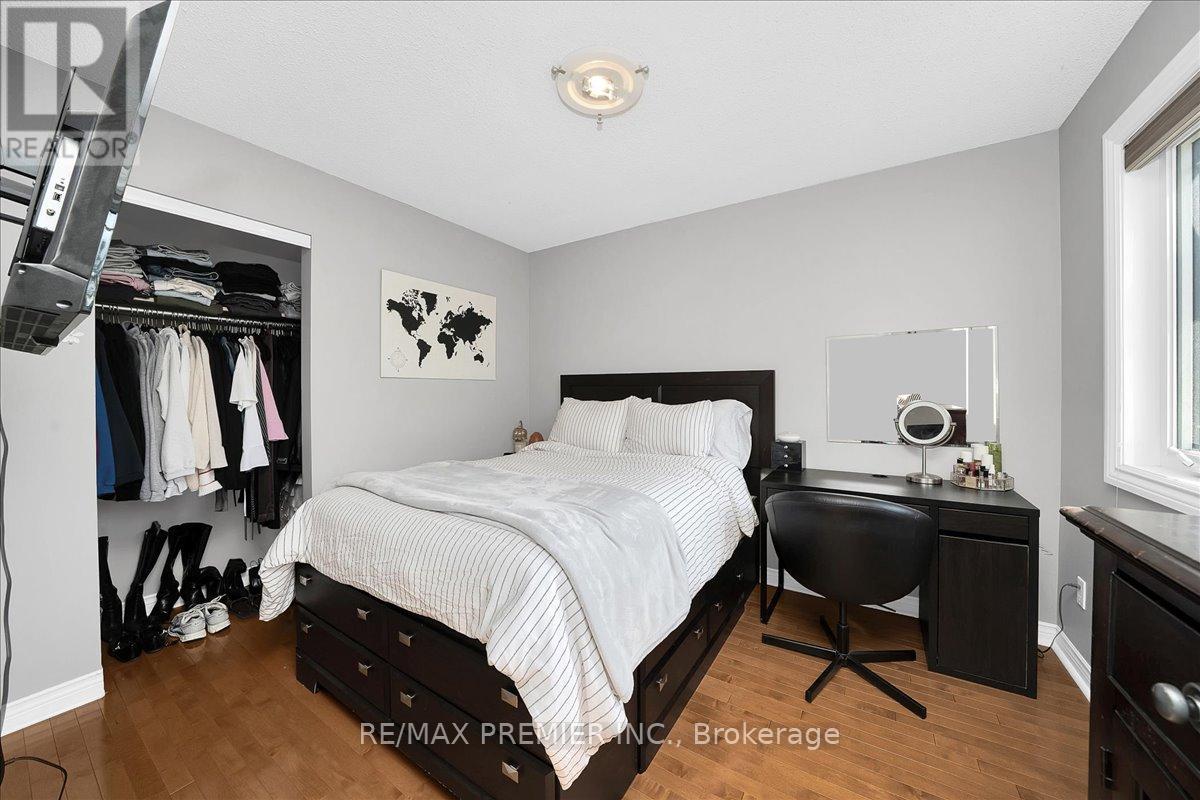 17 BERRYDOWN DRIVE - 23