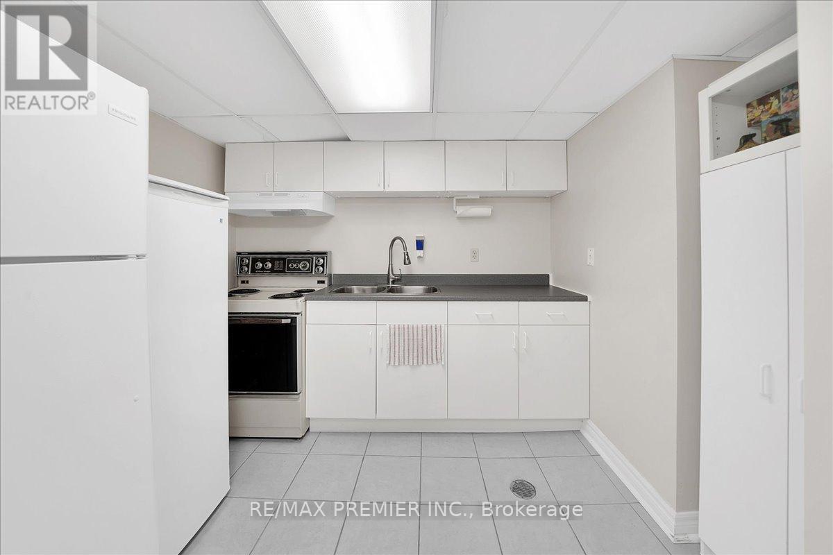 17 BERRYDOWN DRIVE - 28