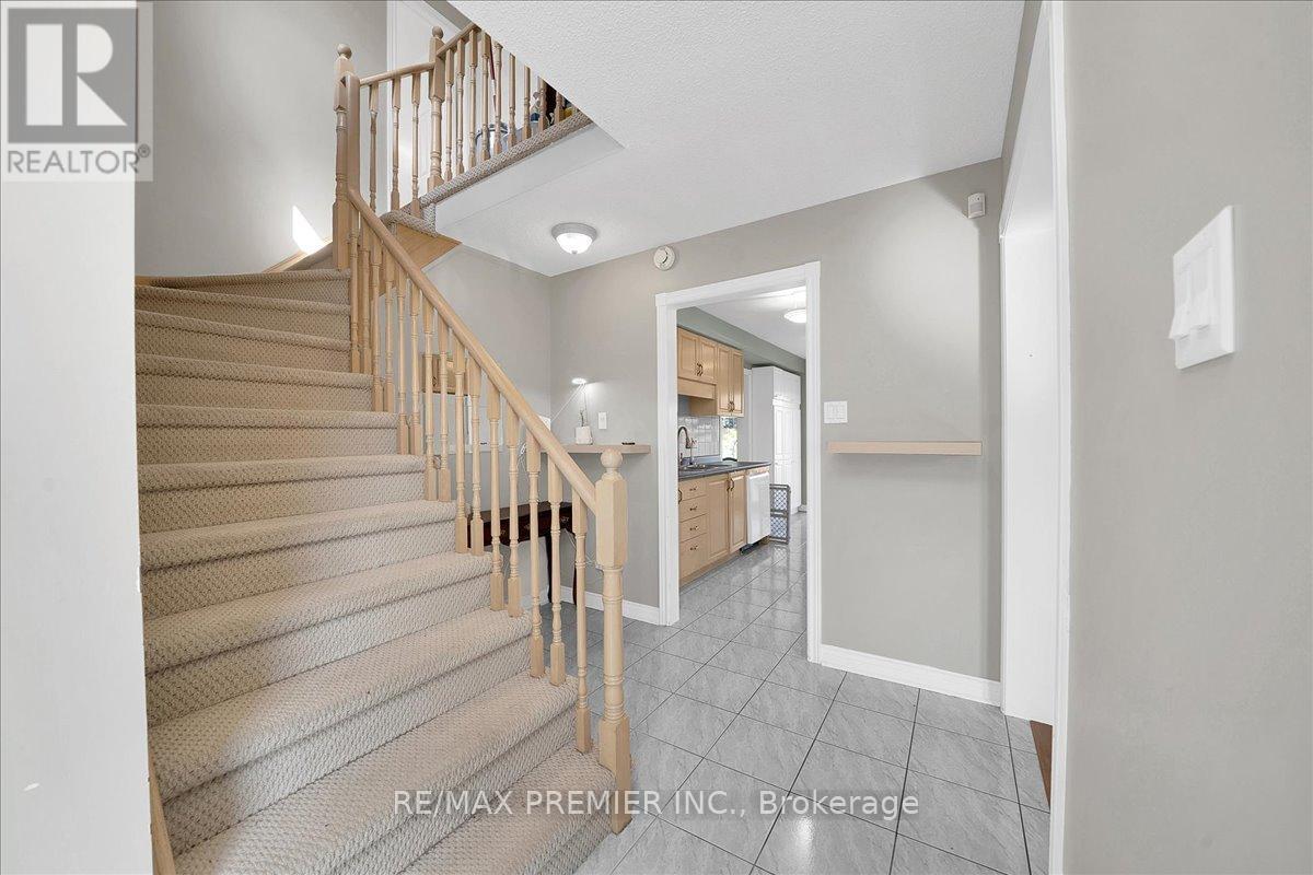 17 BERRYDOWN DRIVE - 5