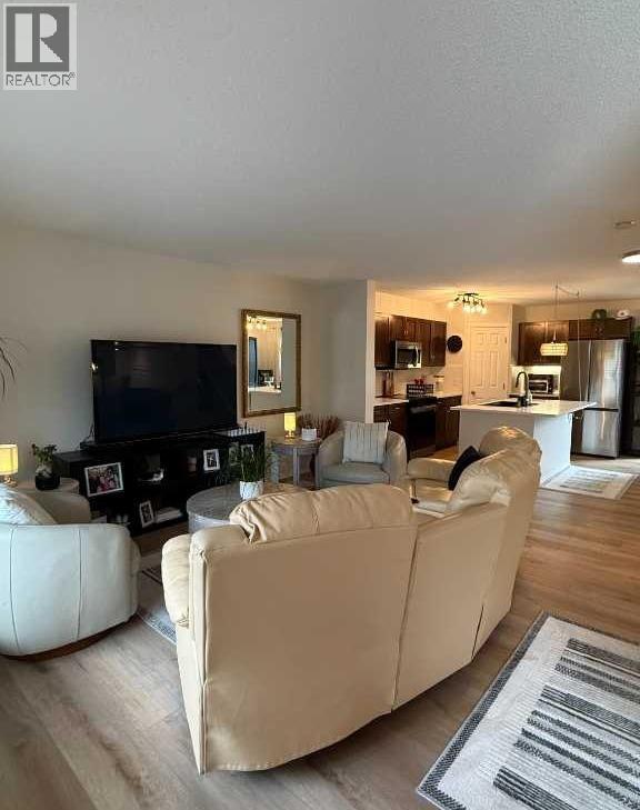 102 Panatella Park NW - 3
