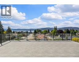 4499 Walker Road, Kelowna, BC V1W1G8 Photo 30