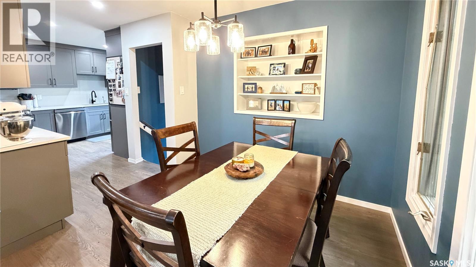 10 Stewart AVENUE — photo 11