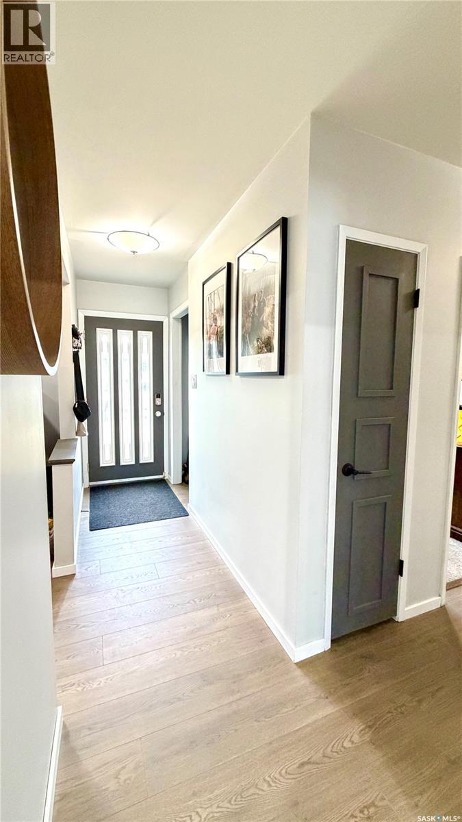 10 Stewart AVENUE — photo 18