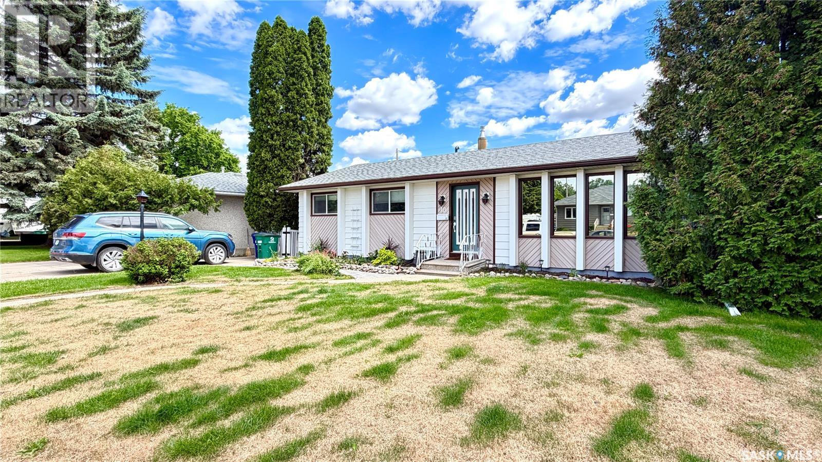 10 Stewart AVENUE - photo 3