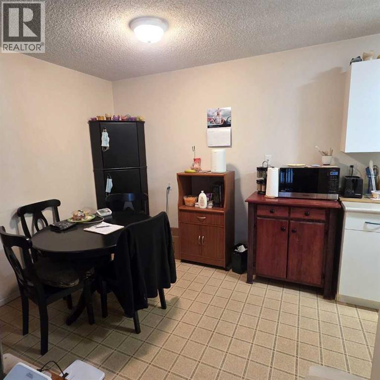 #105A 5611 10 Avenue - 9