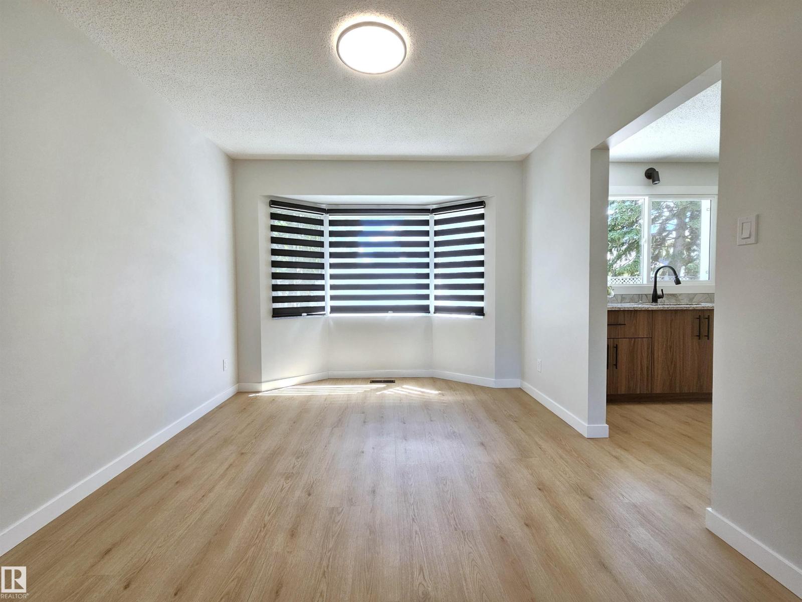 8011 182A ST NW - 10