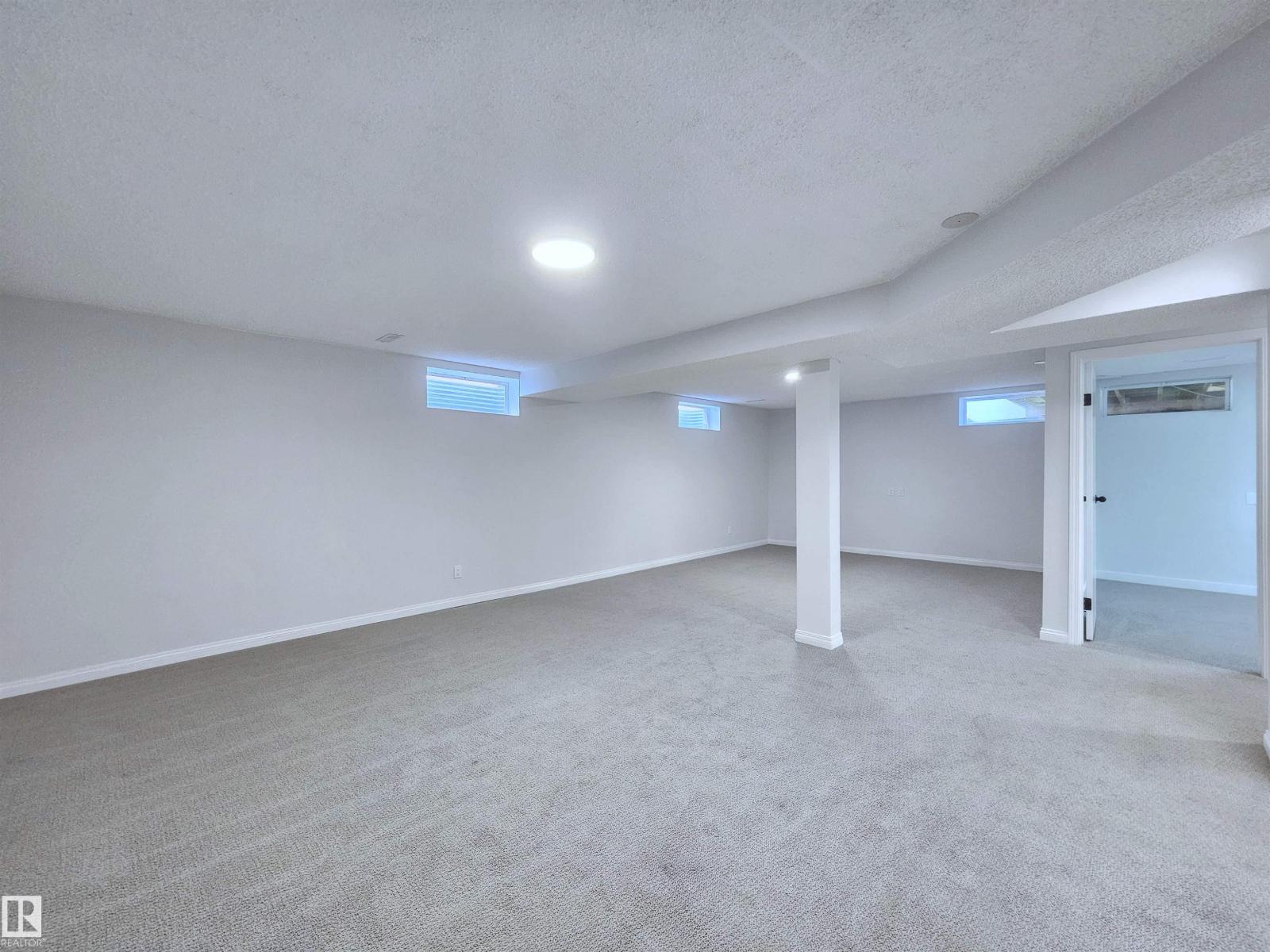 8011 182A ST NW - 23