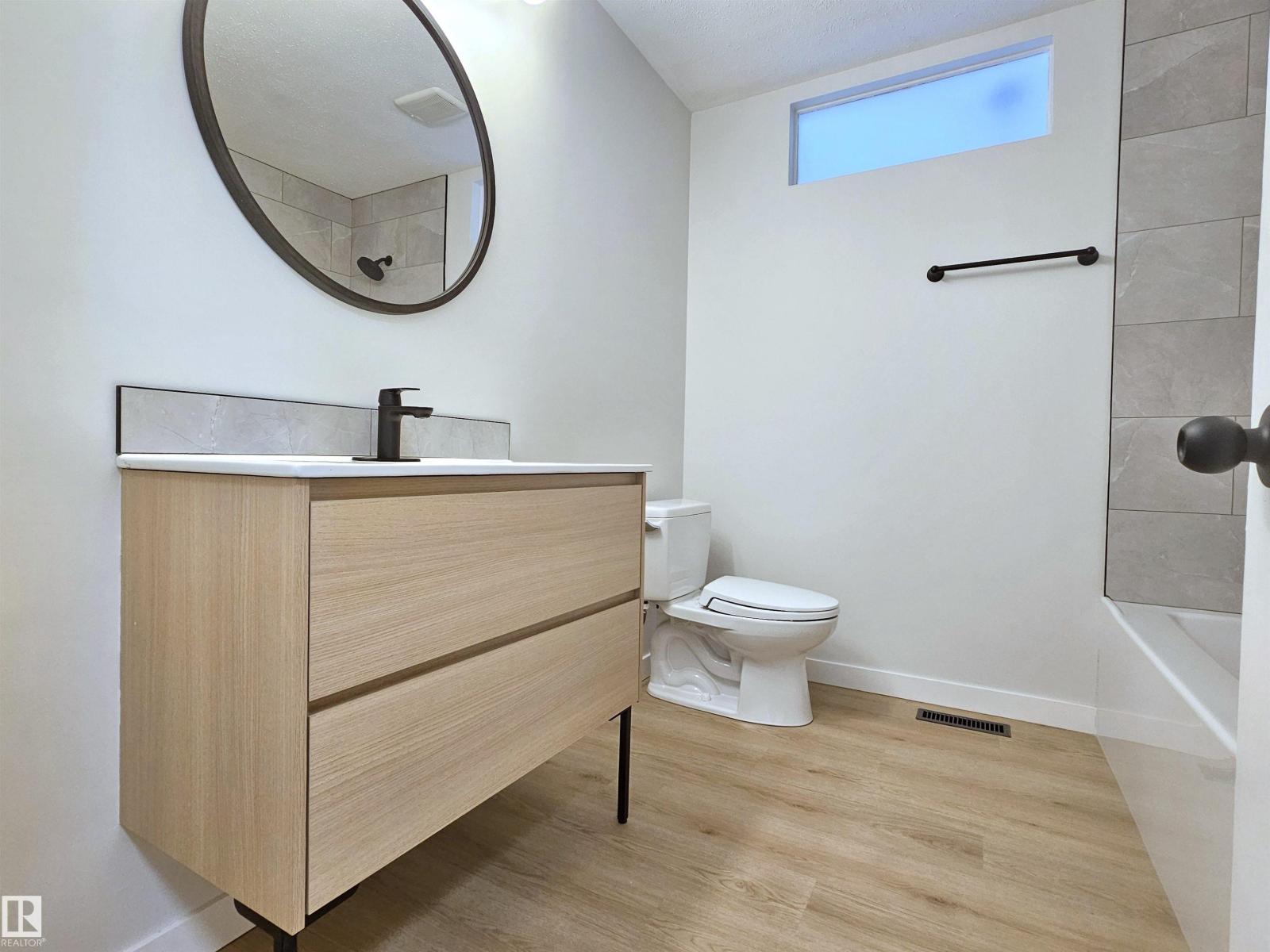 8011 182A ST NW - 22
