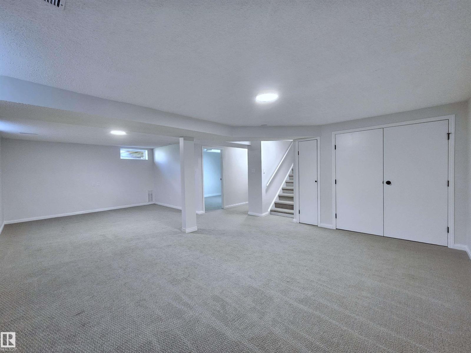 8011 182A ST NW - 24