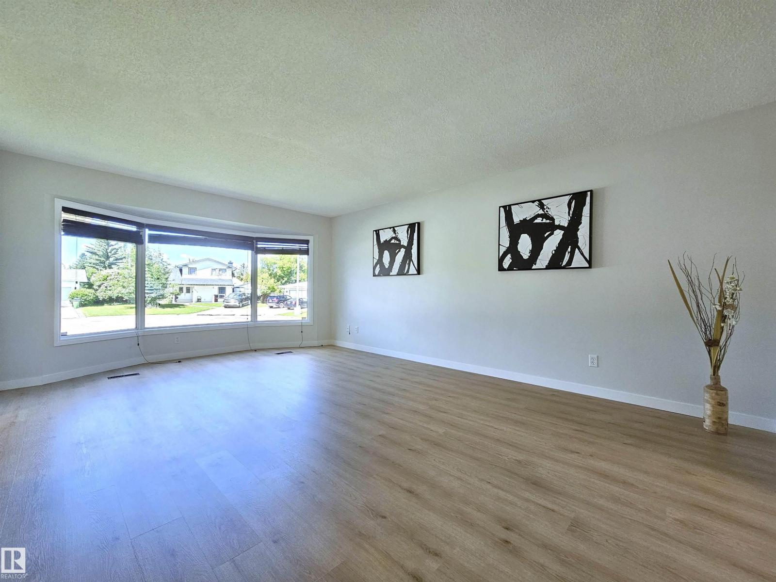 8011 182A ST NW - 9