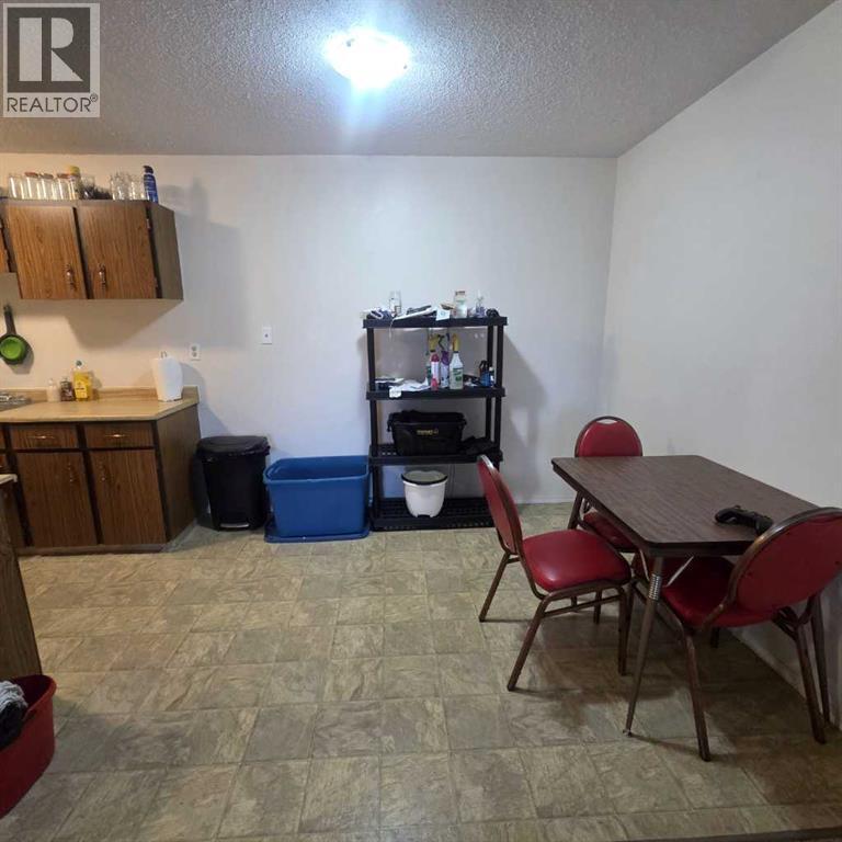 #304B 5611 9 Avenue - 9