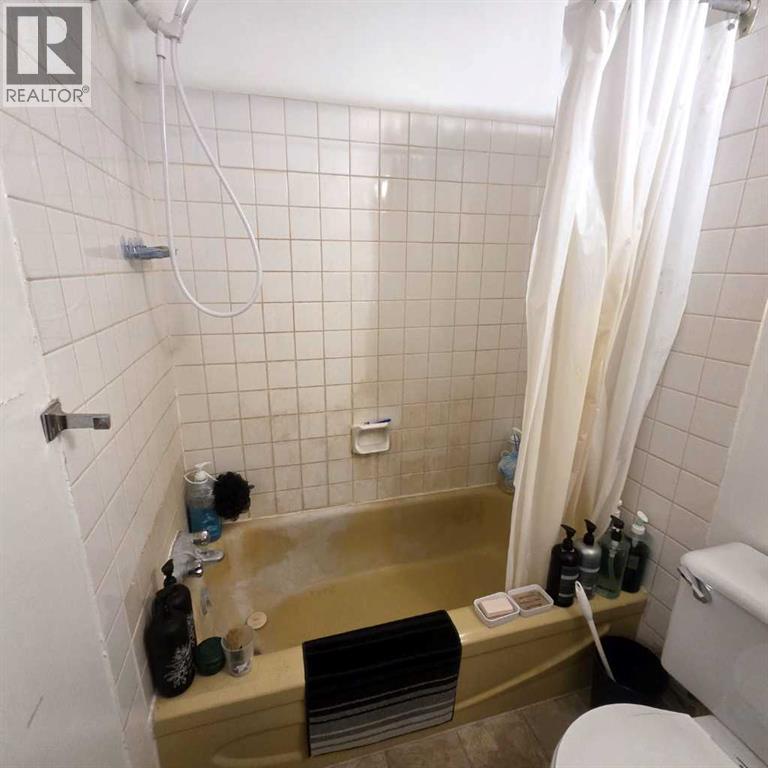 #304B 5611 9 Avenue - 21