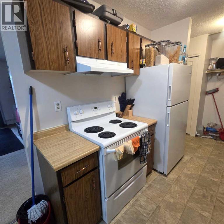 #304B 5611 9 Avenue - 6