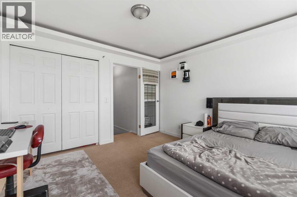 100 Saddlecrest Boulevard NE - 24