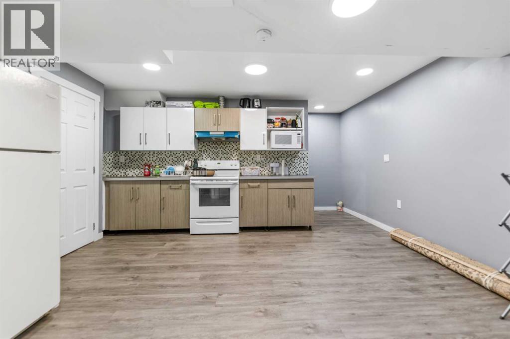 100 Saddlecrest Boulevard NE - 32