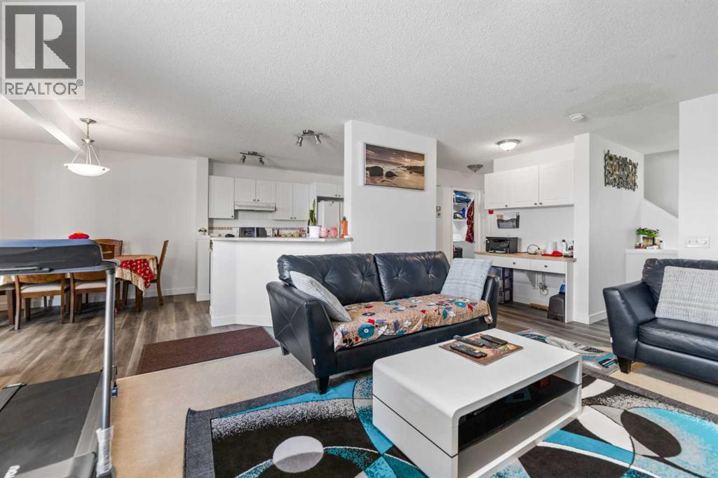 100 Saddlecrest Boulevard NE - 7