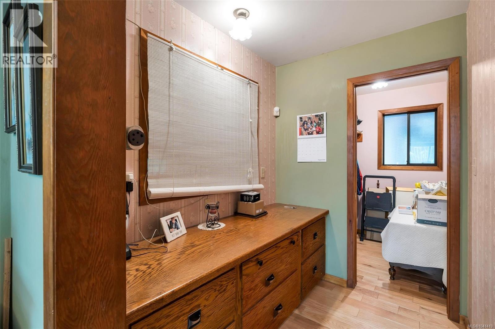 2460 Mill Bay Rd - 28