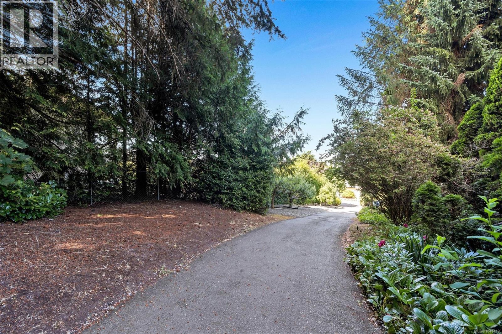 2460 Mill Bay Rd - 81