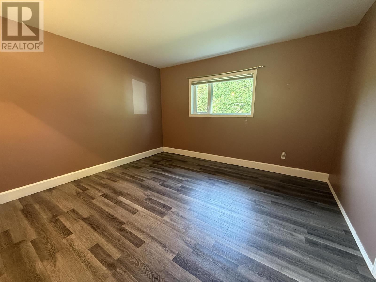 849 McIntyre DR - 12