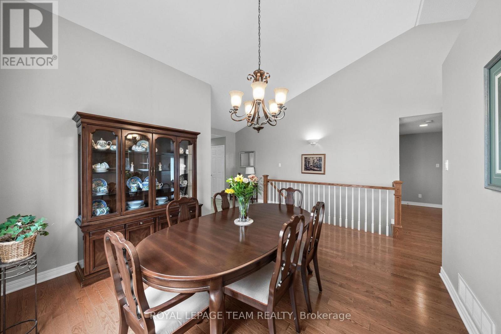 3 Bed, 3 Bath House for Sale in Ottawa – 51 SETTLER’S RIDGE WAY, Ottawa – MLS# X13486134 - Image 10