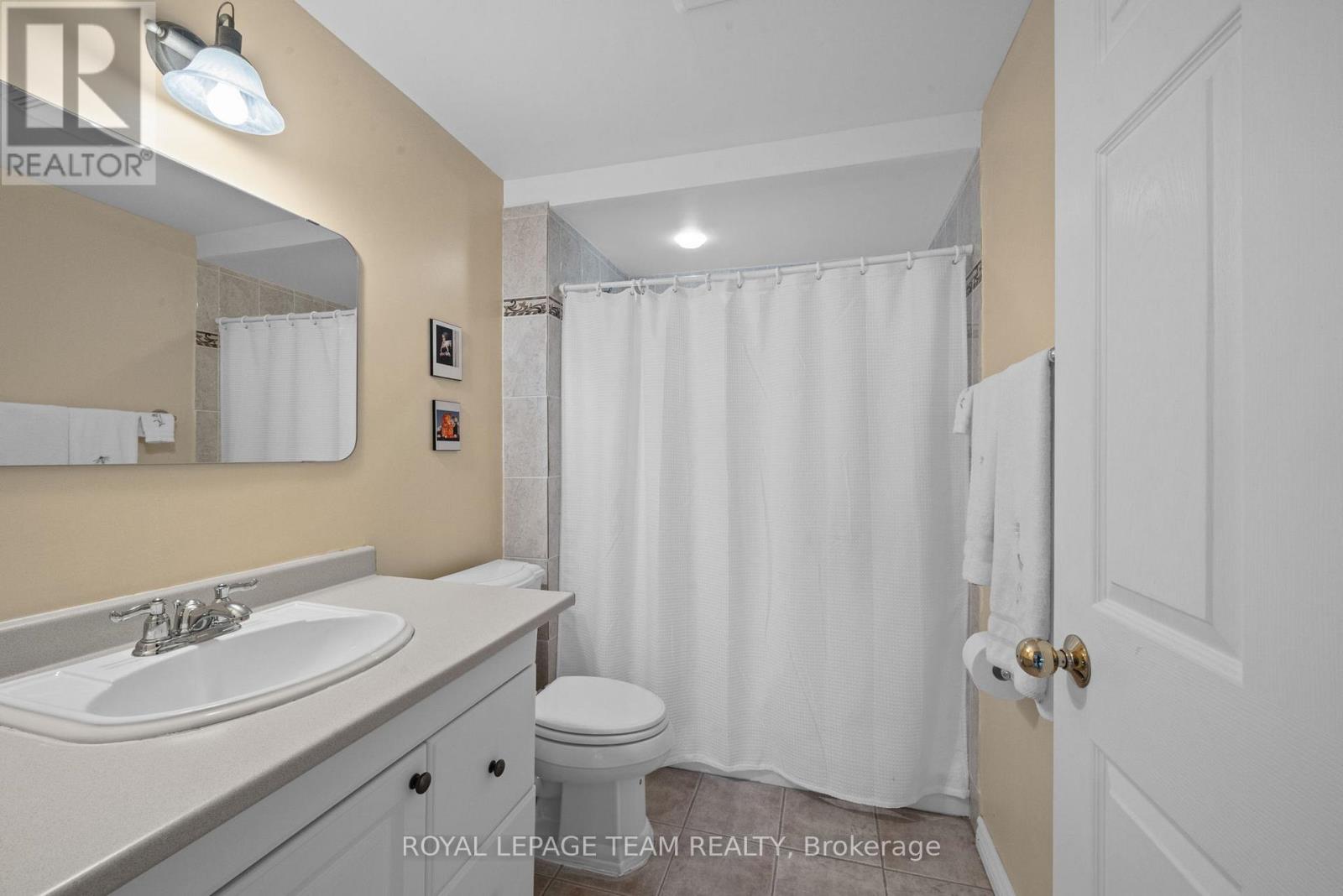 3 Bed, 3 Bath House for Sale in Ottawa – 51 SETTLER’S RIDGE WAY, Ottawa – MLS# X13486134 - Image 35