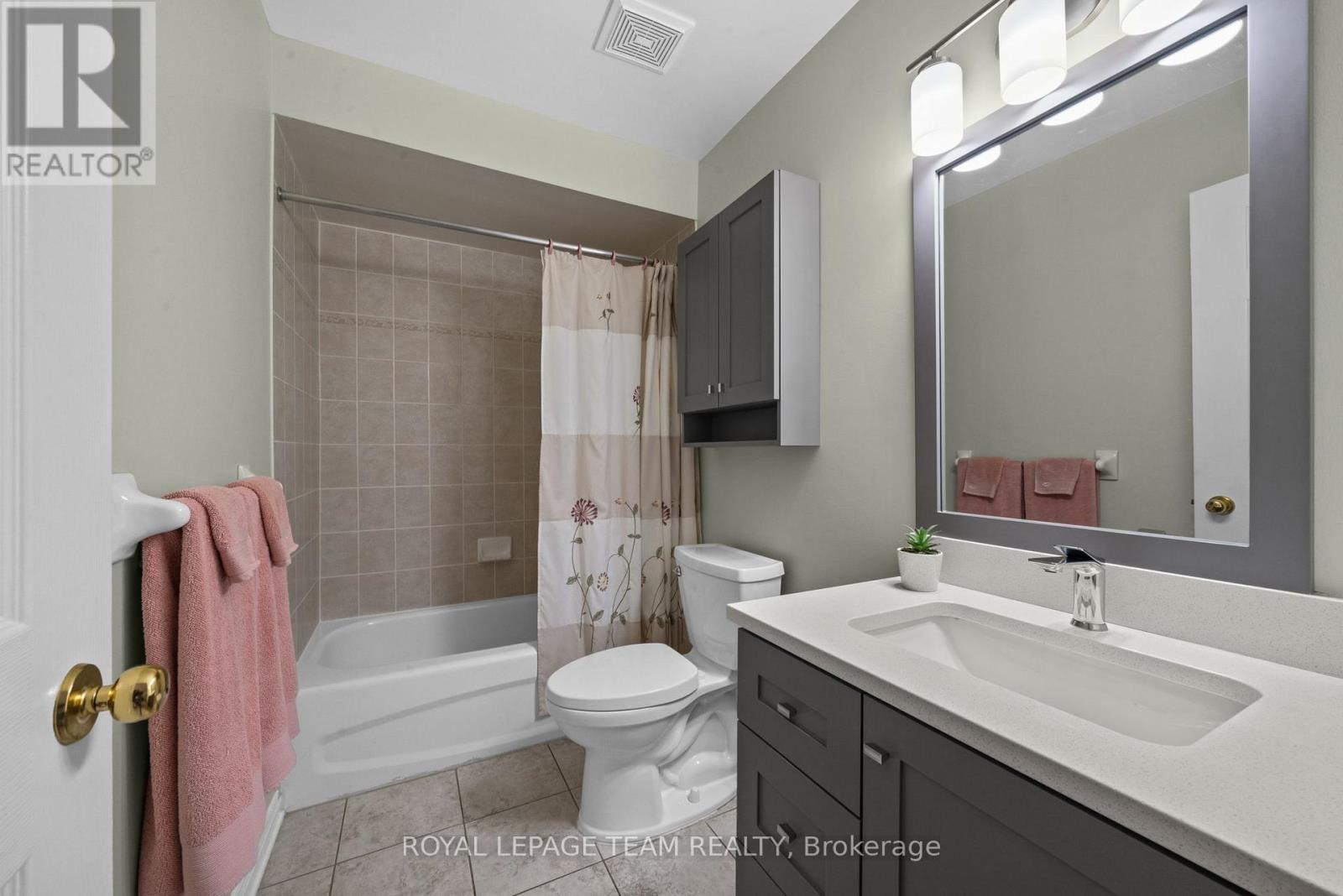 3 Bed, 3 Bath House for Sale in Ottawa – 51 SETTLER’S RIDGE WAY, Ottawa – MLS# X13486134 - Image 7