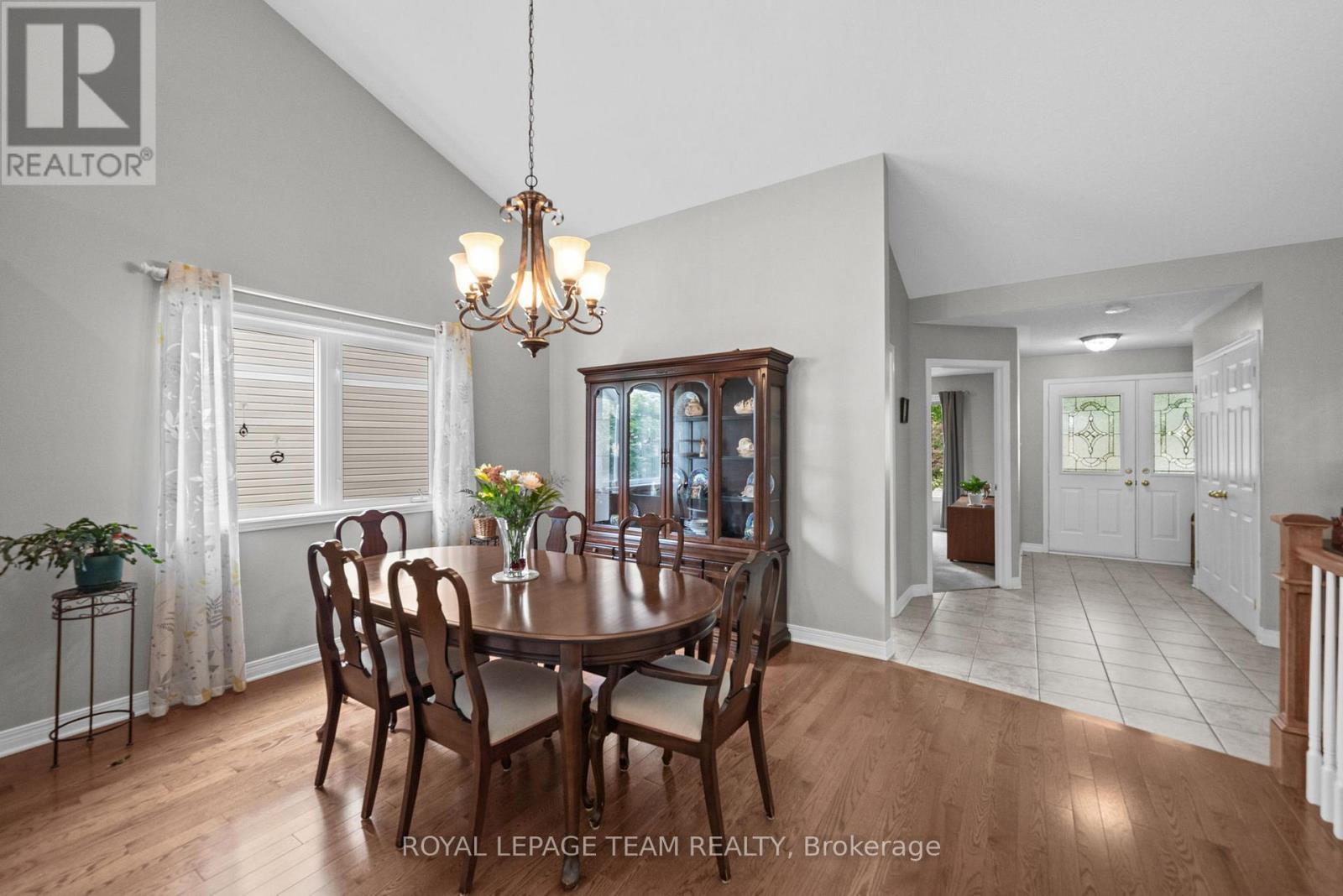 3 Bed, 3 Bath House for Sale in Ottawa – 51 SETTLER’S RIDGE WAY, Ottawa – MLS# X13486134 - Image 9