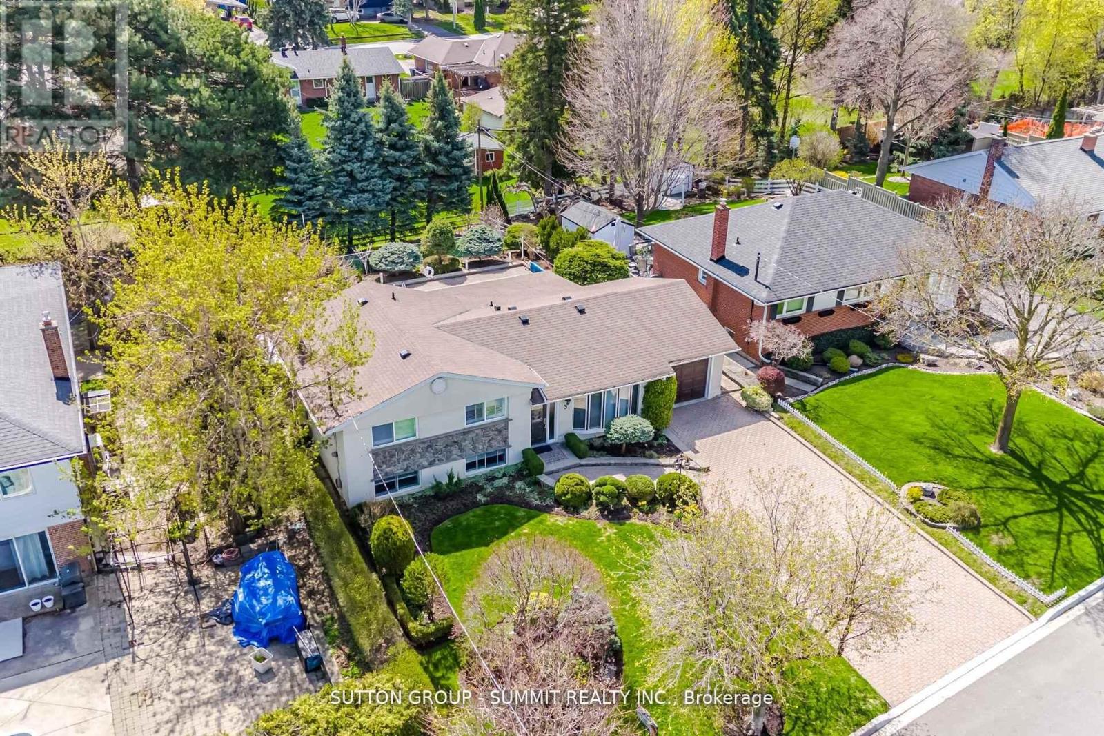 3 DONATA DRIVE - 6