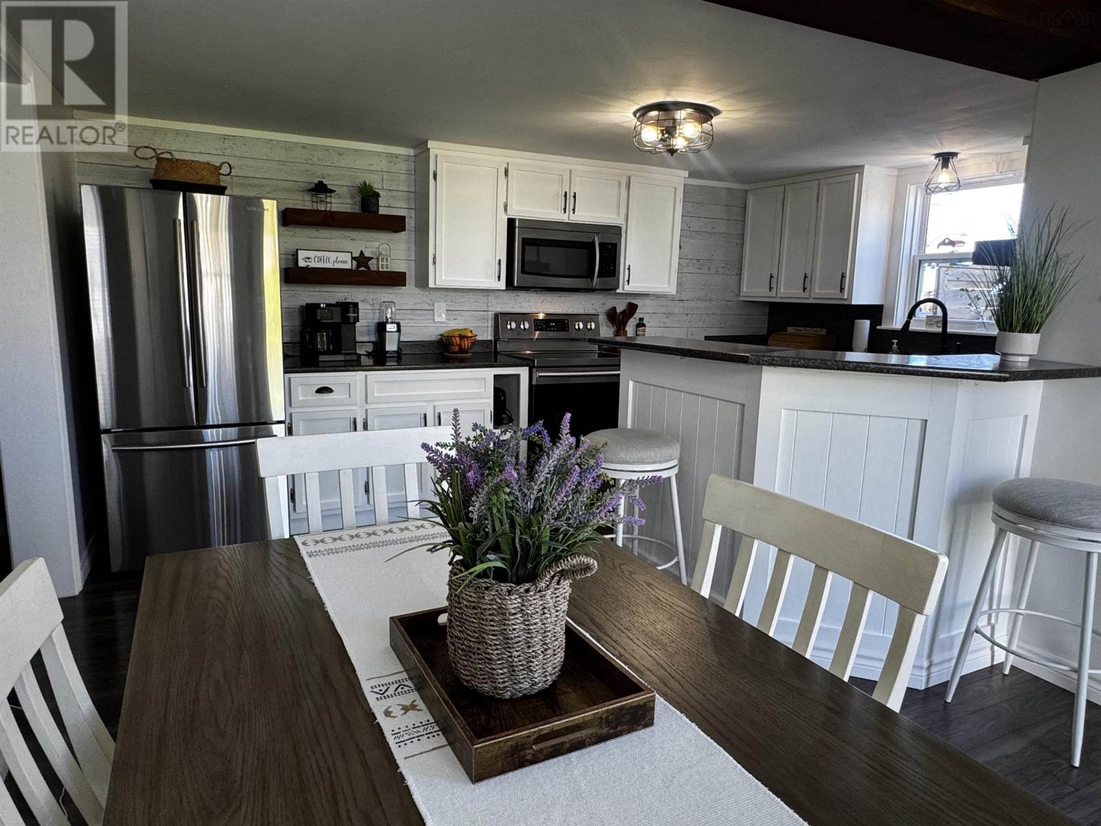 134 Centre Avenue - 6
