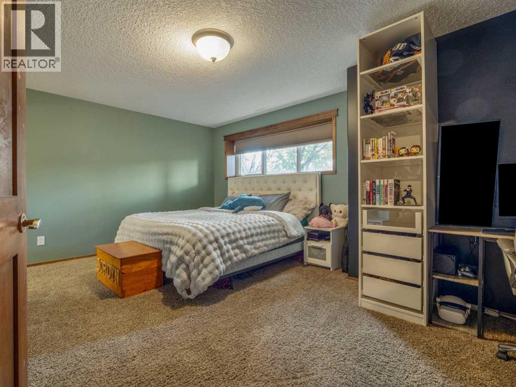 4639 62A Avenue — photo 33