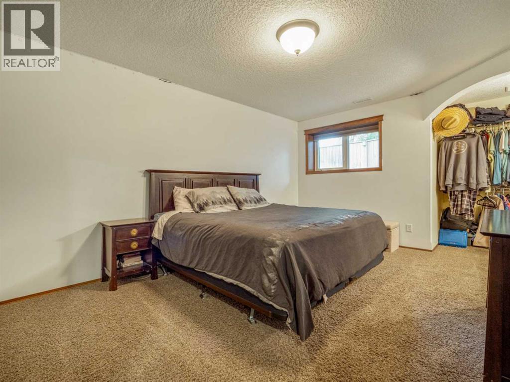 4639 62A Avenue — photo 36