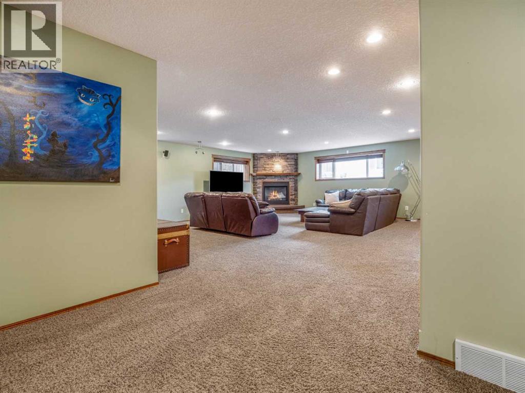 4639 62A Avenue — photo 38