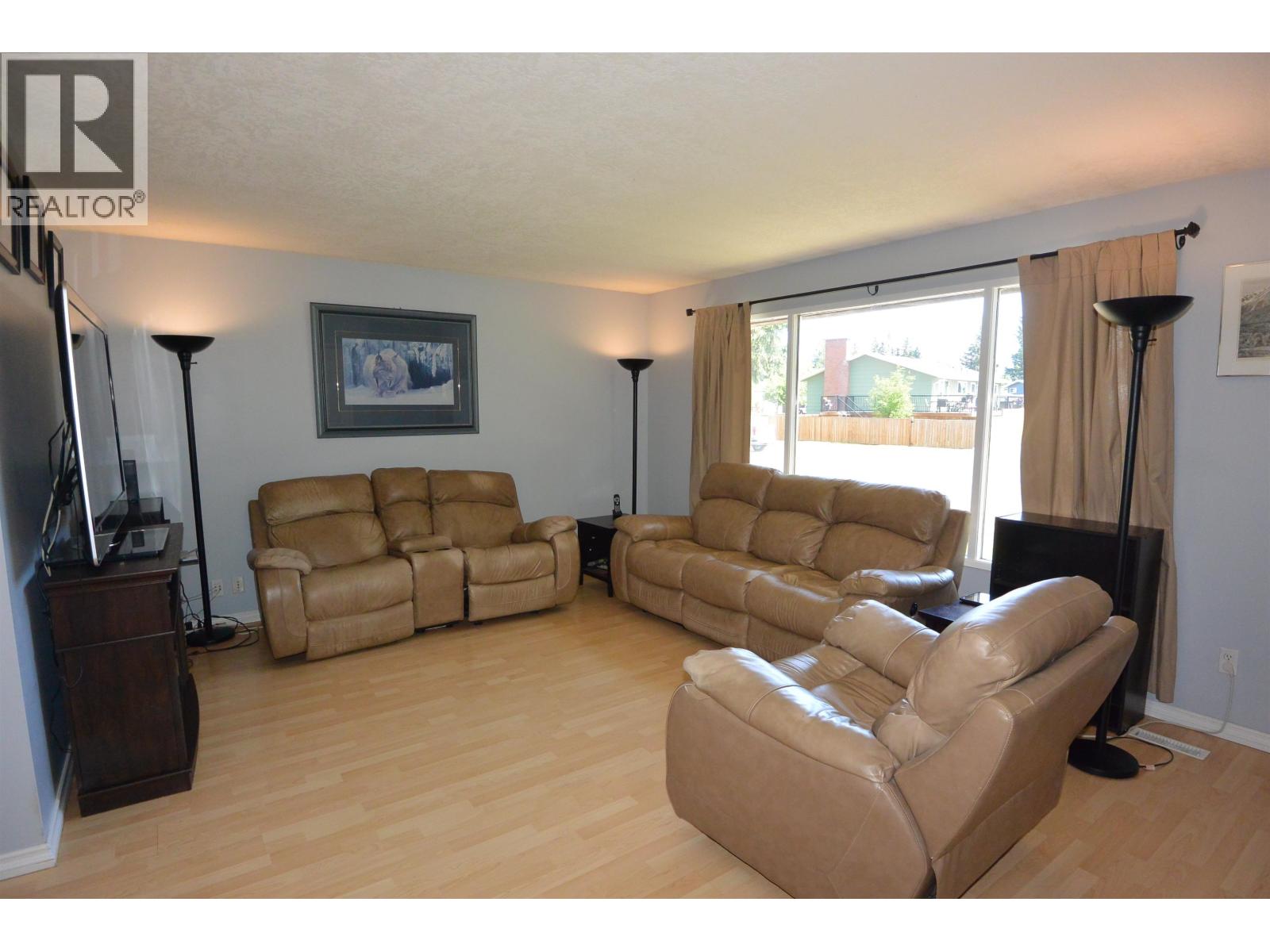 4131 7TH Avenue, Smithers