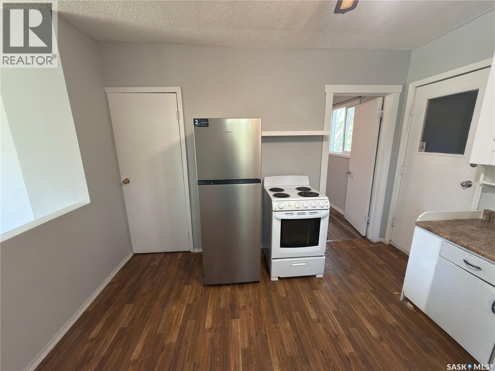 844 13th STREET W - 6
