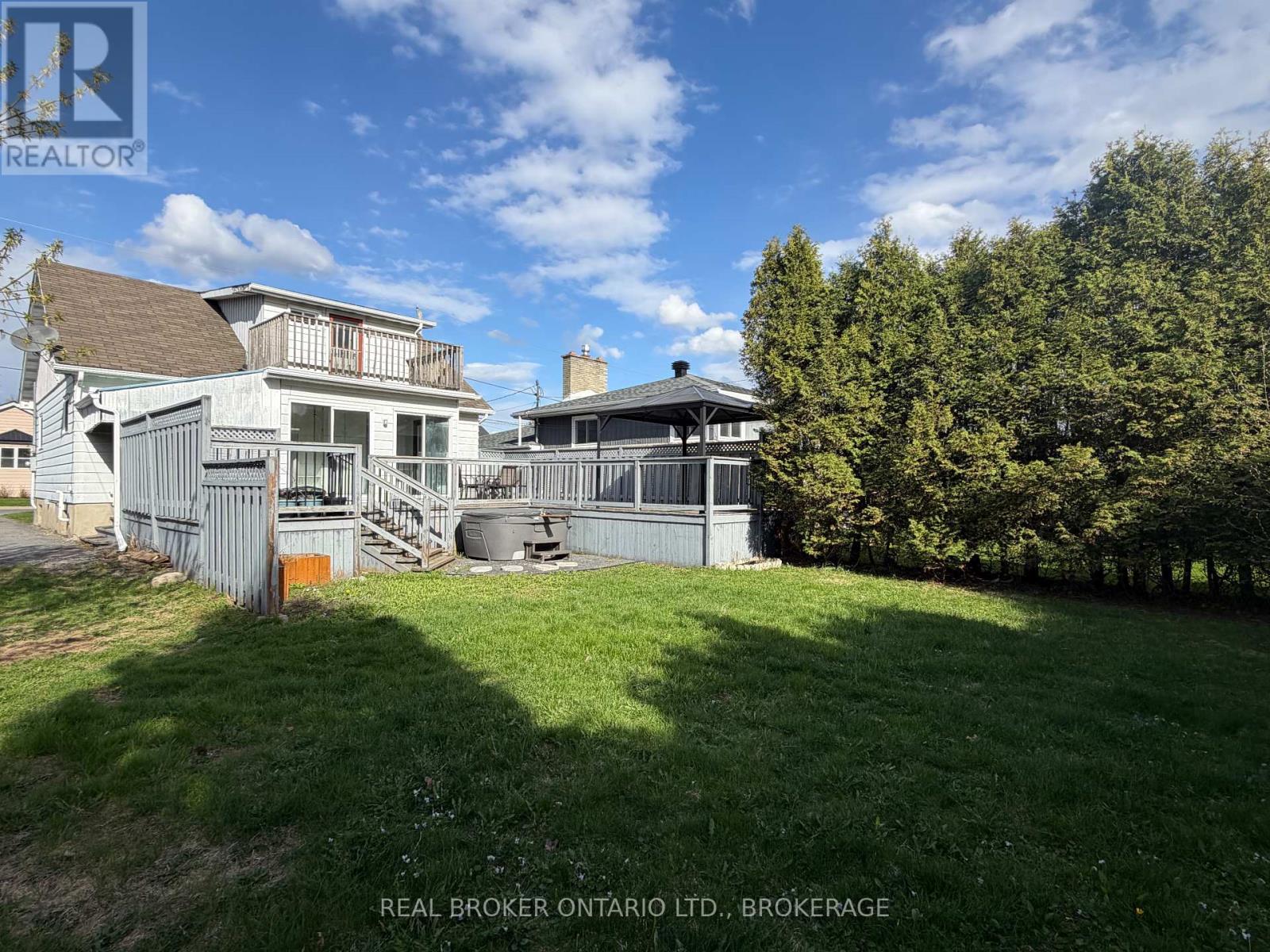 25 DUNBAR AVENUE - 37