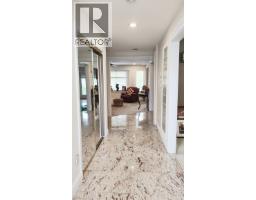 8675 Armstrong Avenue, Burnaby, BC V3N2H4 Photo 11