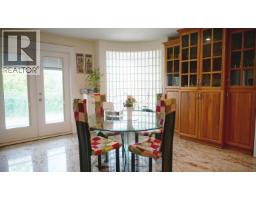 8675 Armstrong Avenue, Burnaby, BC V3N2H4 Photo 16