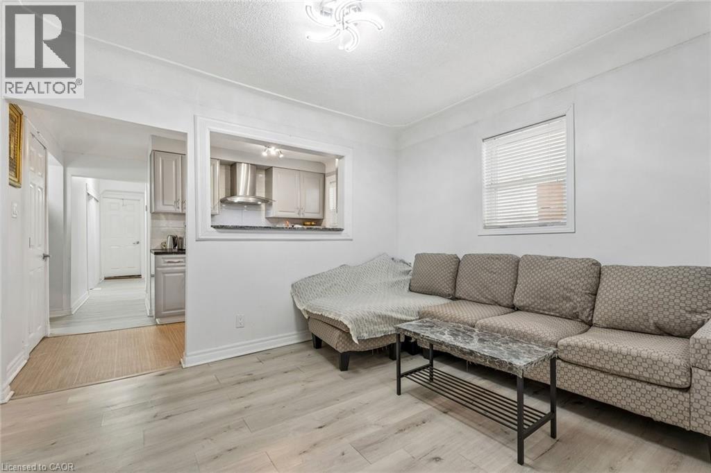 43 WHITFIELD Avenue - 13