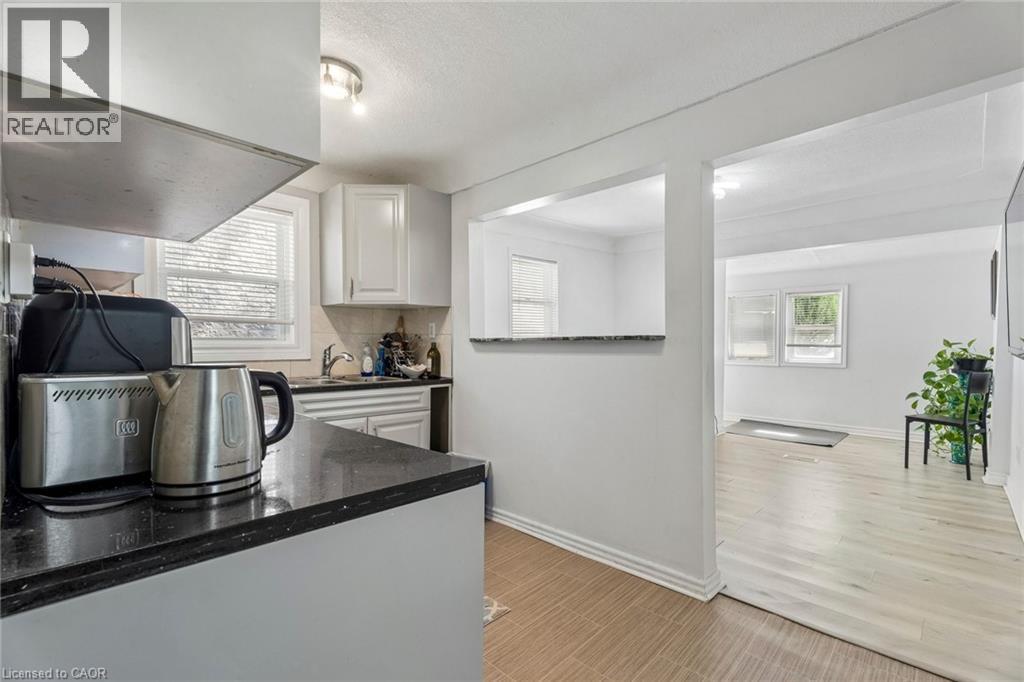 43 WHITFIELD Avenue - 23