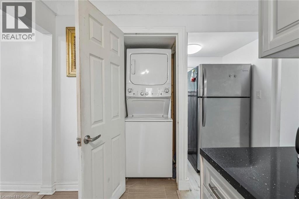 43 WHITFIELD Avenue - 27