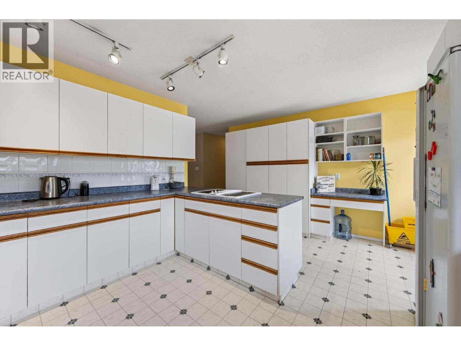#12 411 5th Avenue S - 15