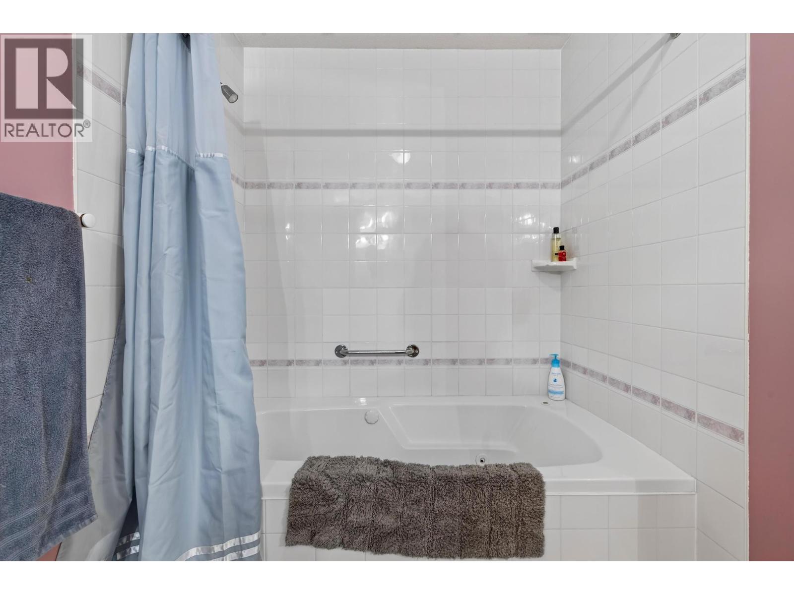 #12 411 5th Avenue S - 32