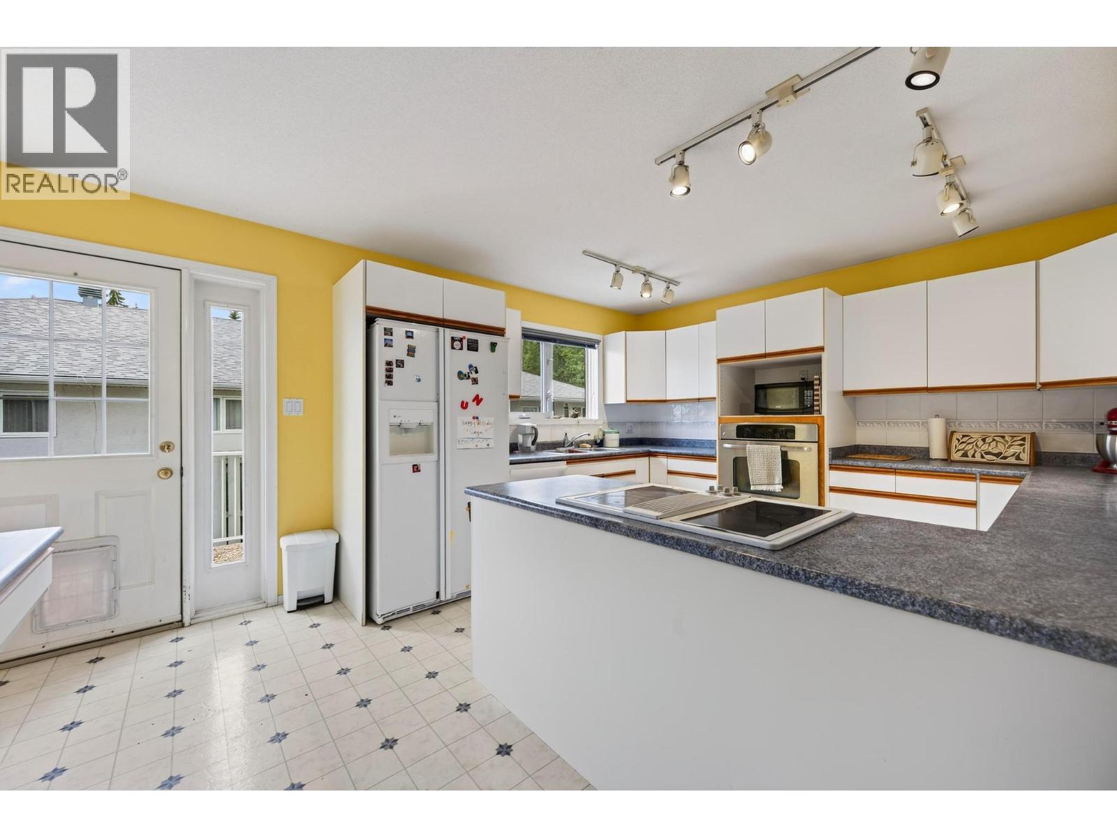 #12 411 5th Avenue S - 18