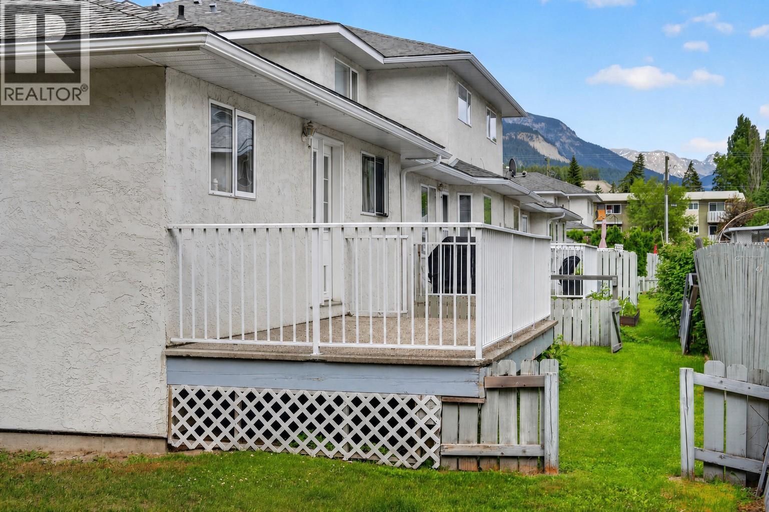 #12 411 5th Avenue S - 30