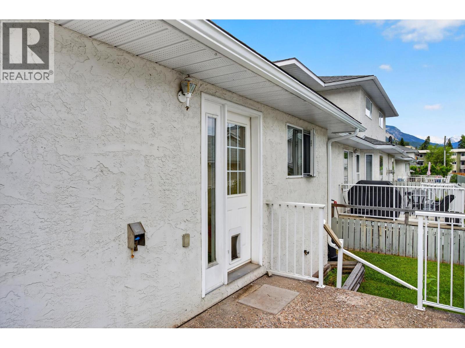 #12 411 5th Avenue S - 46