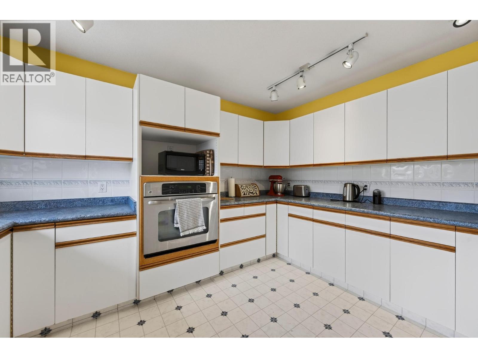 #12 411 5th Avenue S - 22