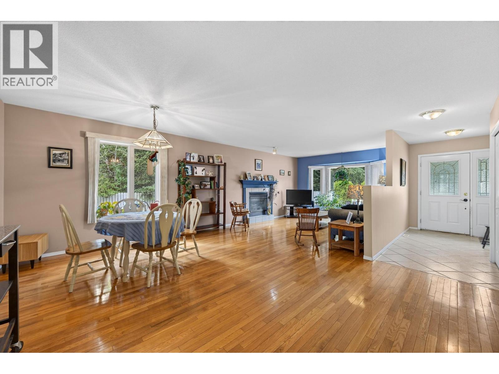 #12 411 5th Avenue S - 12