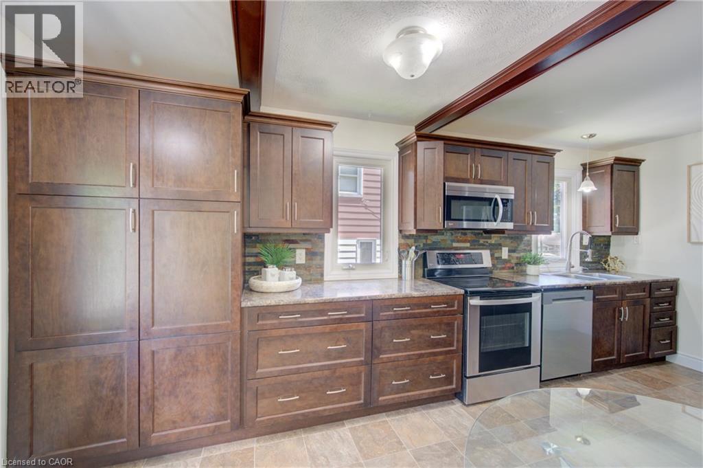 93 STEWART Avenue - 12