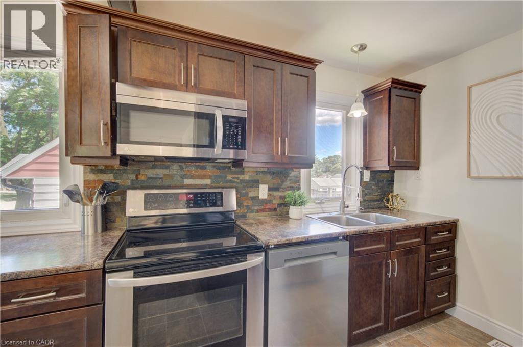93 STEWART Avenue - 13